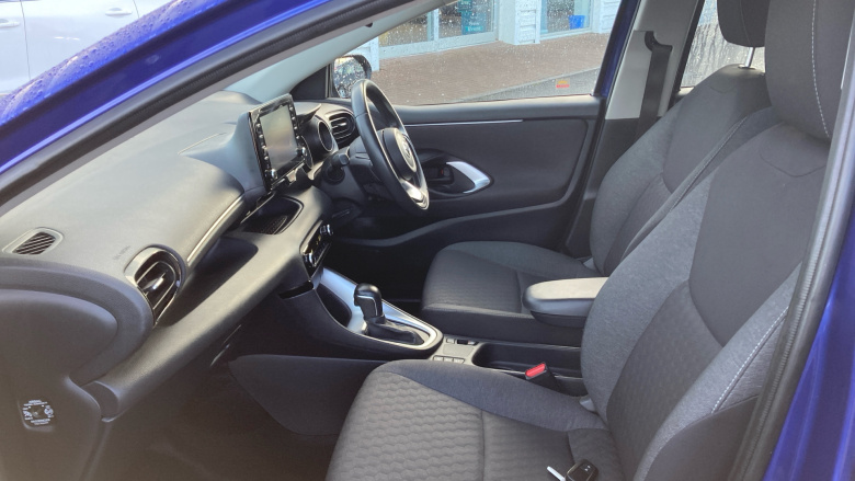 Toyota Yaris 1.5 Hybrid Design 5dr CVT Hybrid Hatchback